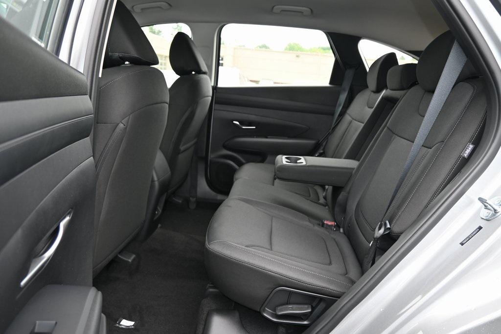 2025 Hyundai Tucson SE photo 10