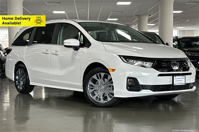 2026 Honda Odyssey Touring's photo