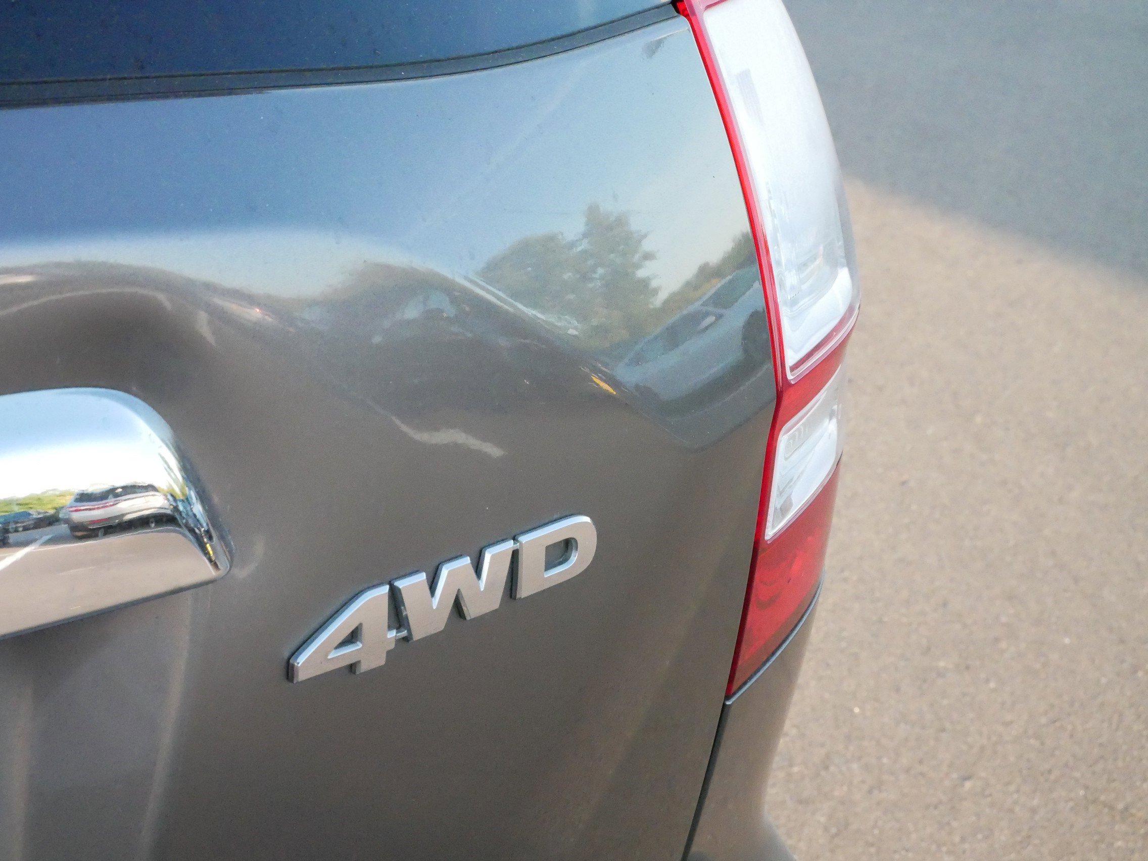 2010 Honda CR-V EX-L photo 14