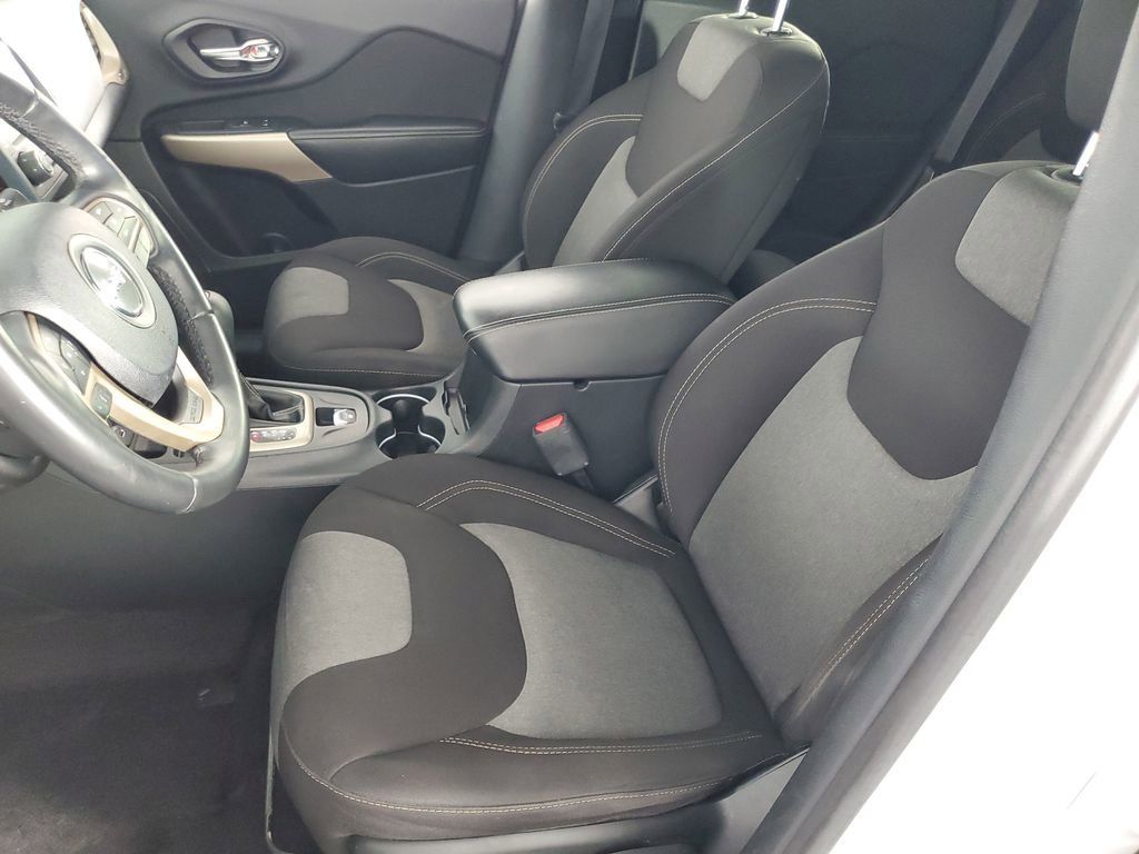 2018 Jeep Cherokee Latitude photo 8