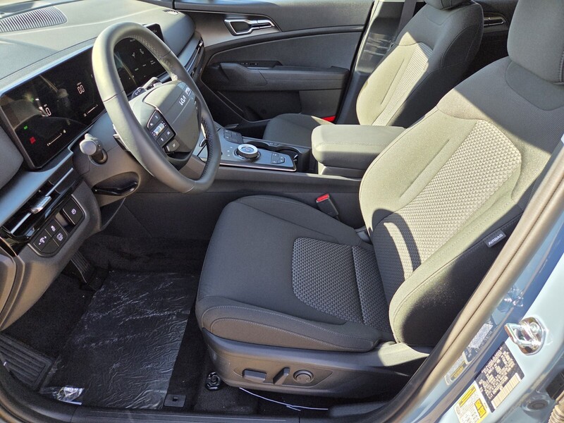 2026 Kia Sportage Hybrid S photo 6