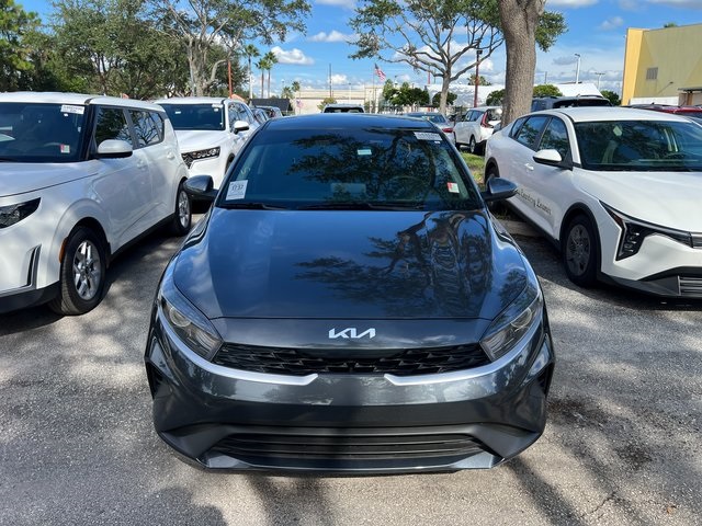 2024 Kia Forte LXS photo 2