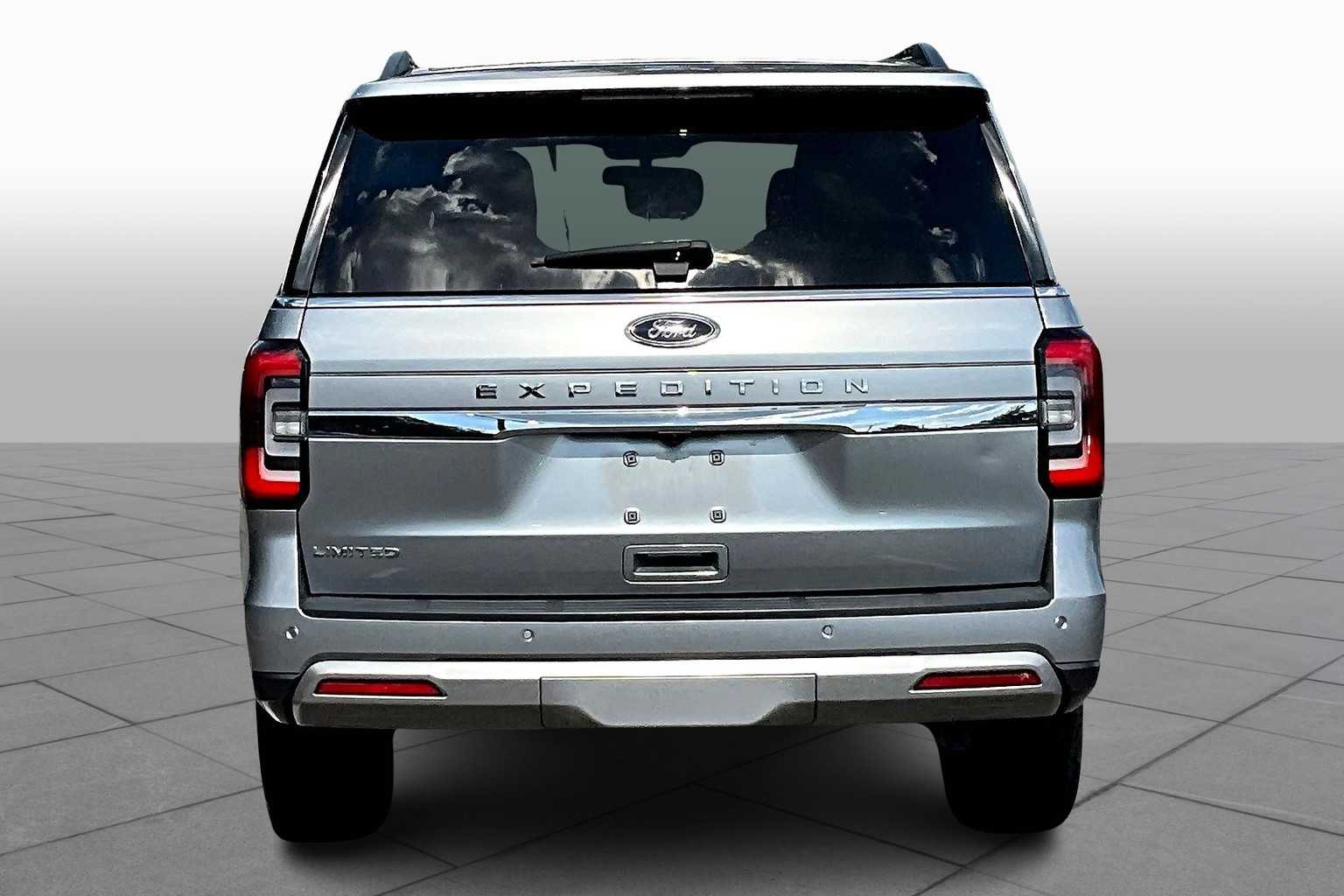2024 Ford Expedition Limited photo 4