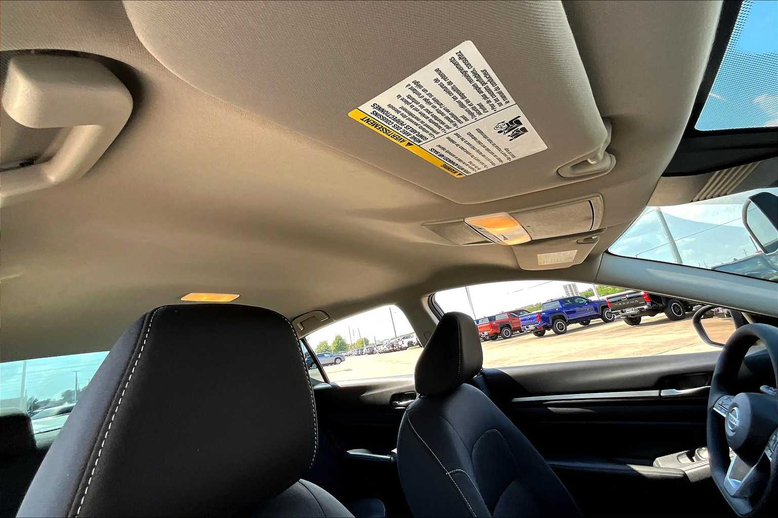 2022 Nissan Altima 2.5 SV photo 13