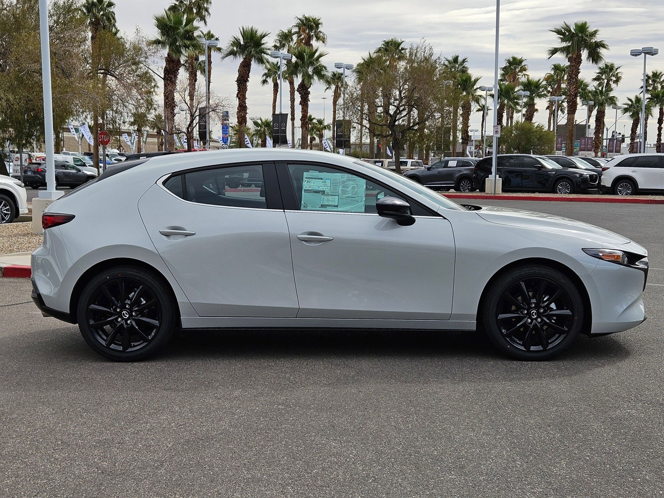 2025 Mazda Mazda3 Hatchback 2.5 Select Sport photo 6