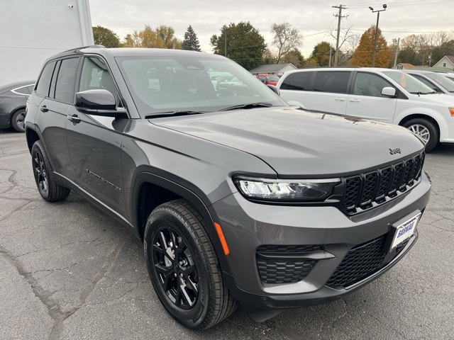 2025 Jeep Grand Cherokee Altitude's photo