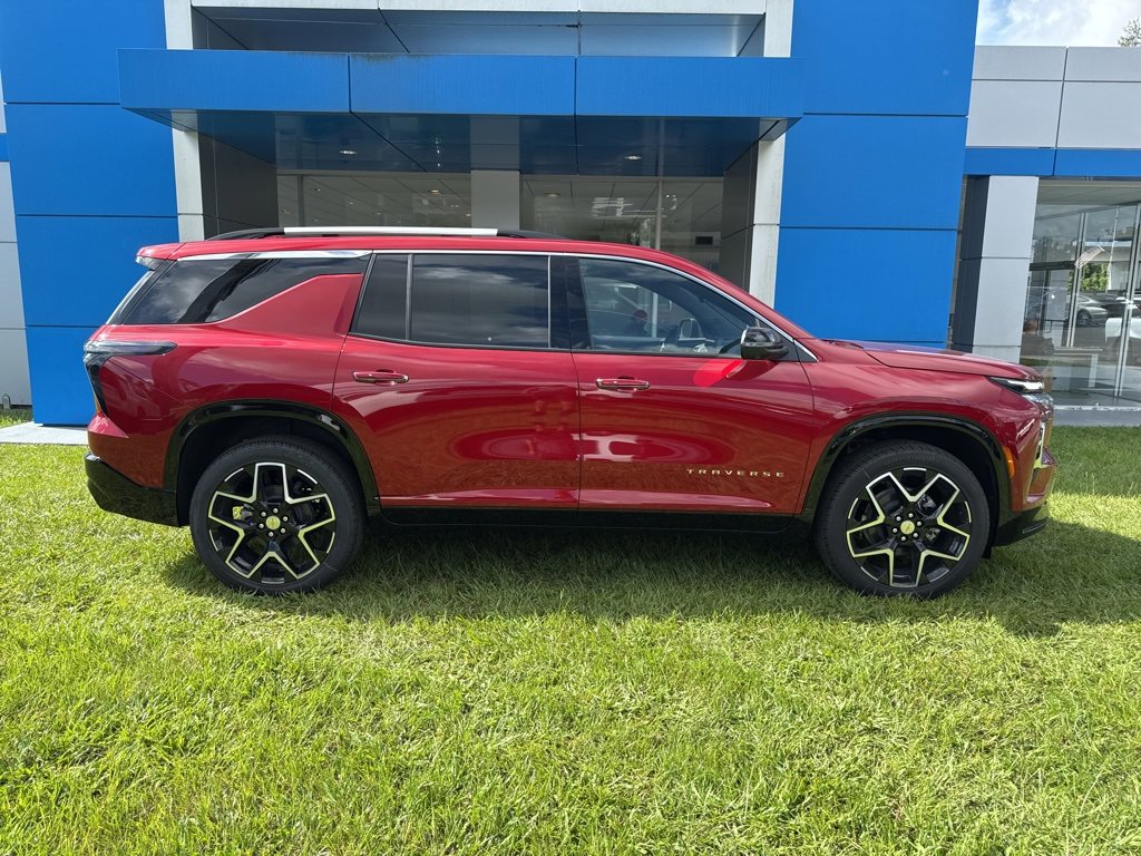 2025 Chevrolet Traverse High Country photo 2