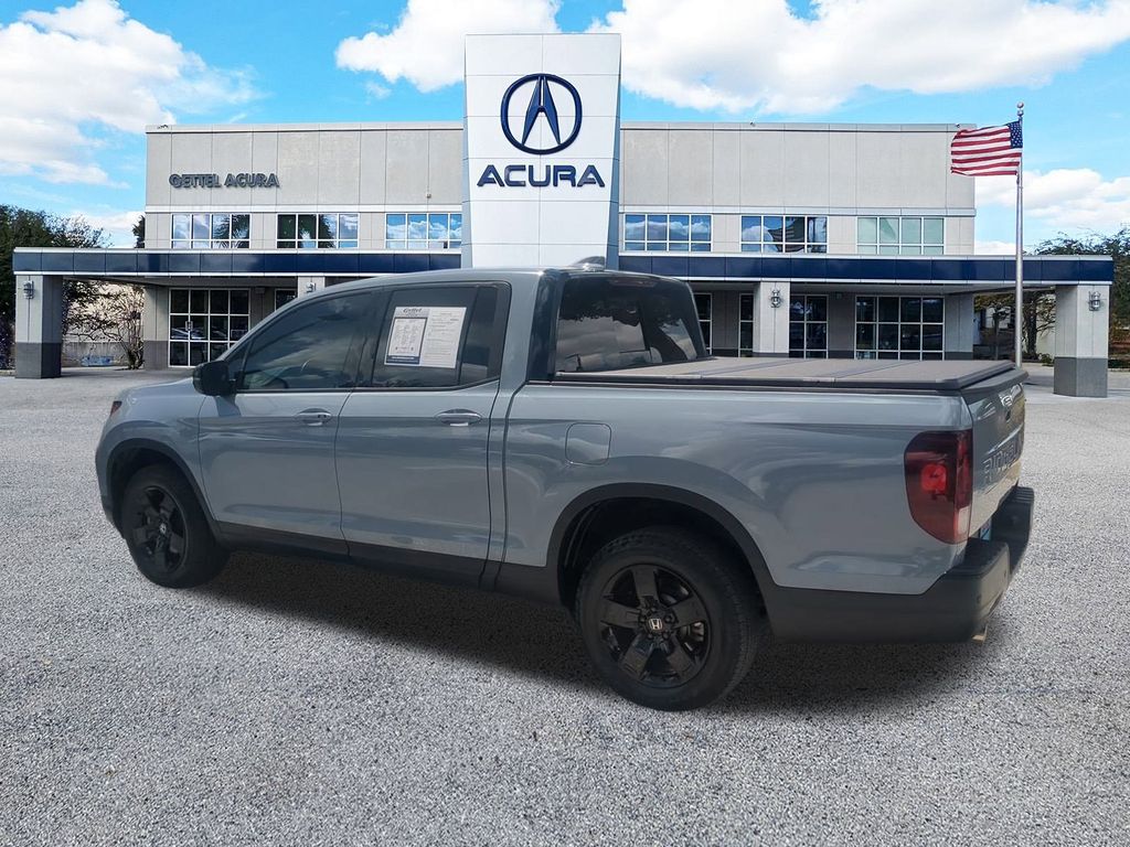 2024 Honda Ridgeline Black Edition photo 6
