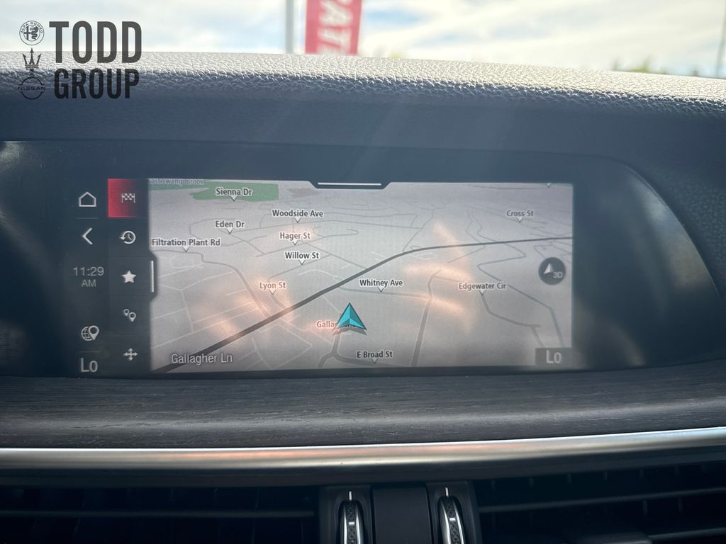 2022 Alfa Romeo Stelvio Ti photo 18