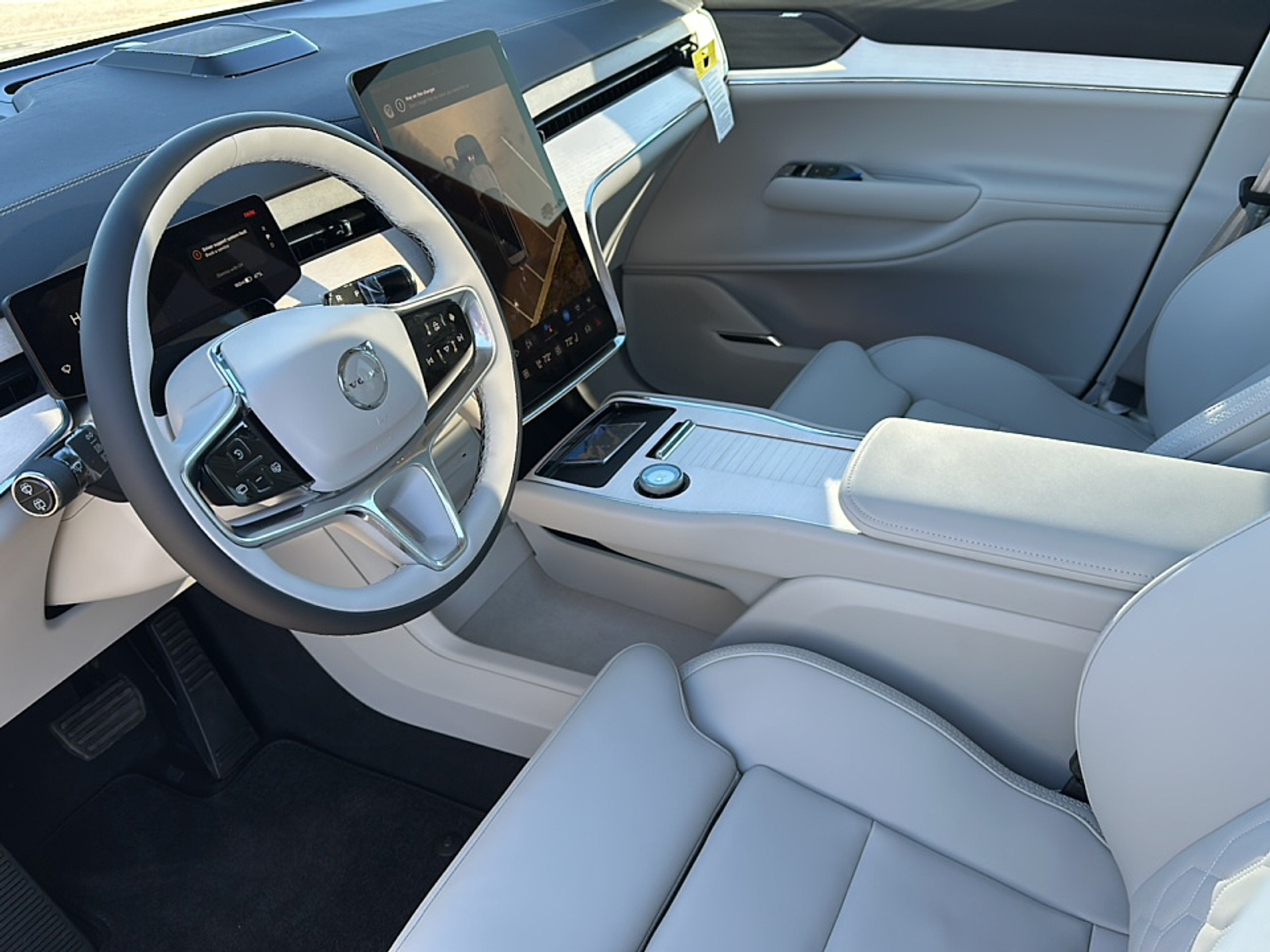 2025 Volvo EX90 Twin Motor Ultra photo 3