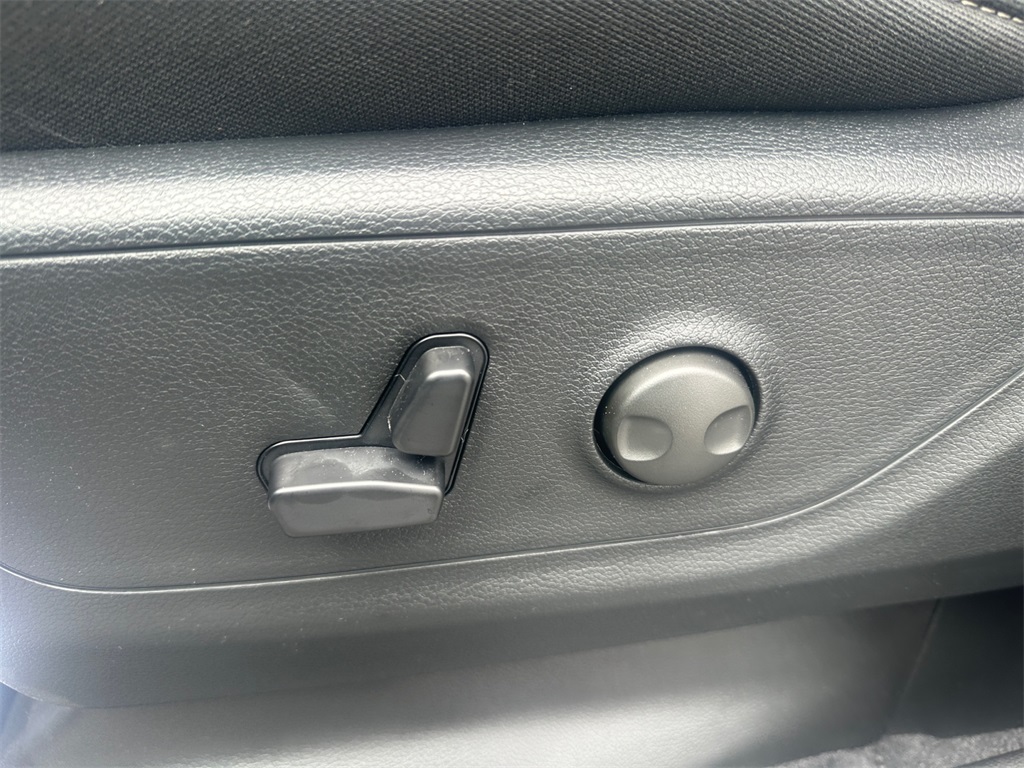 2025 Ram 1500 Big Horn photo 28