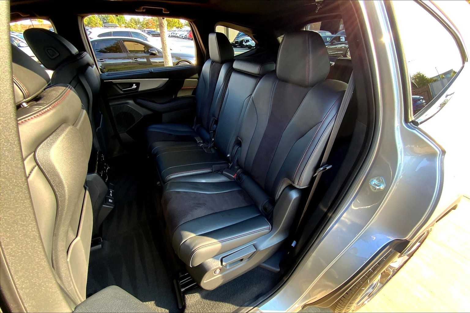 2023 Acura MDX SH-AWD A-Spec photo 18