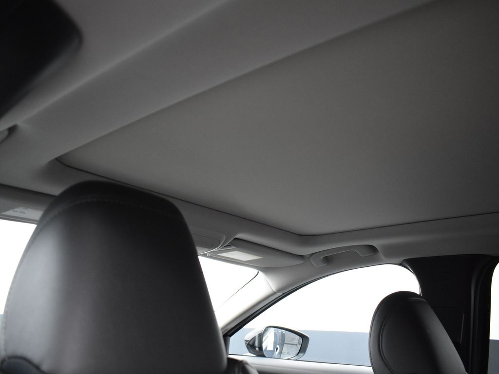 2025 Mazda CX-50 Premium photo 18