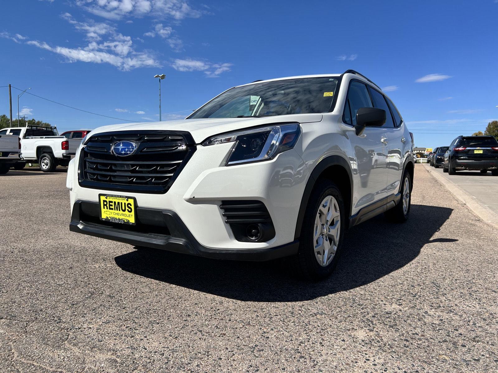 2023 Subaru Forester Base photo 2