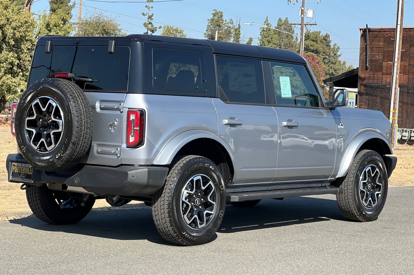 2024 Ford Bronco Outer Banks photo 4