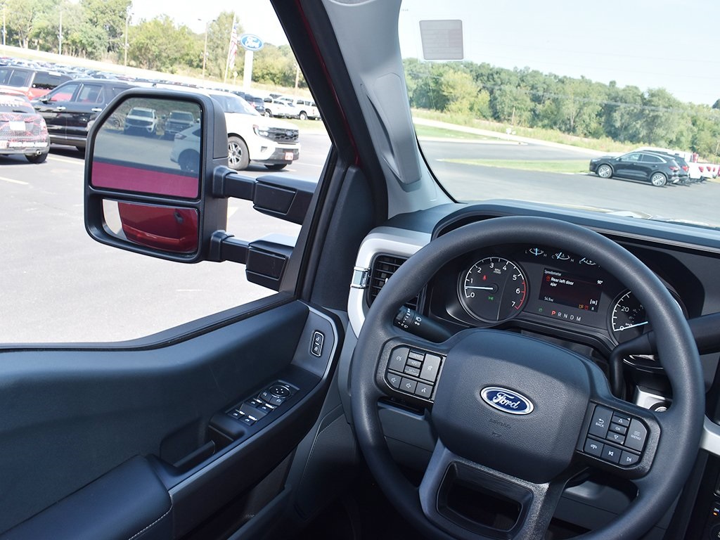 2026 Ford F-350 XLT photo 15