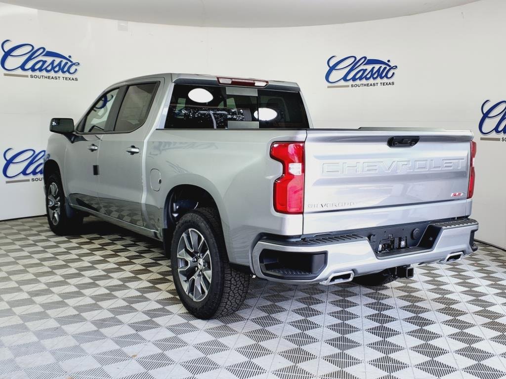 2026 Chevrolet Silverado RST photo 2