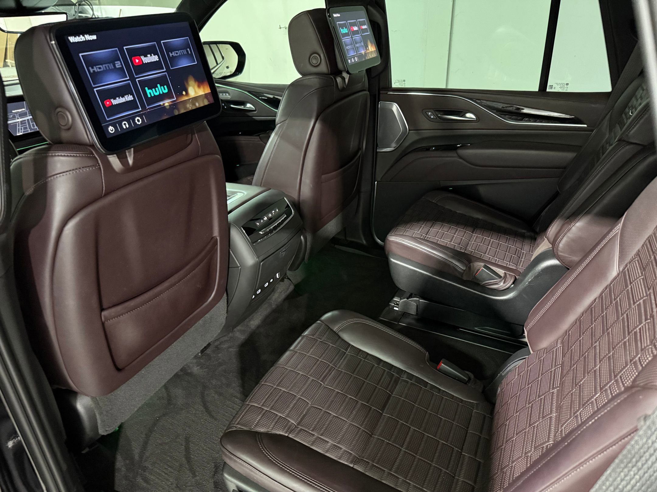 2023 Cadillac Escalade Premium Luxury Platinum photo 11
