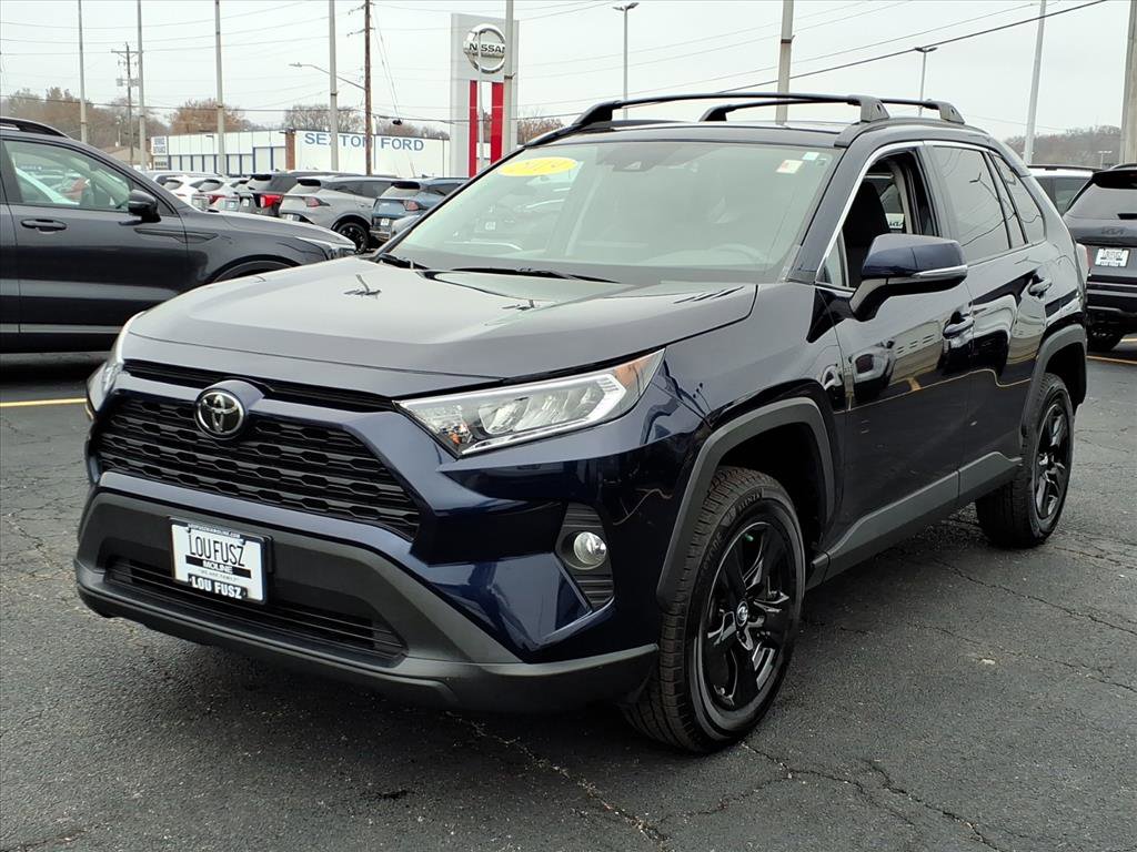 2019 Toyota RAV4 XLE Premium photo 2