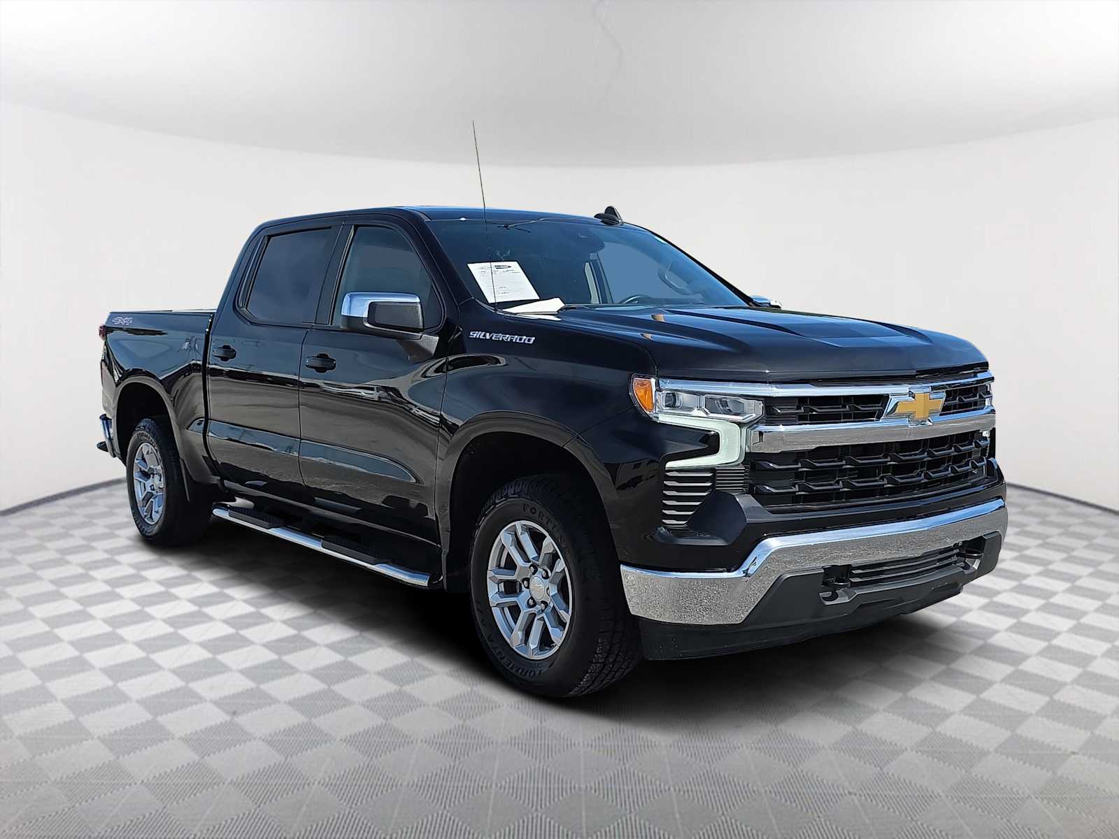 2022 Chevrolet Silverado 1500 LT's photo