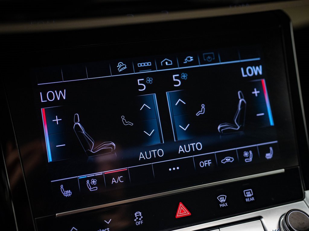 2022 Audi e-tron Premium Plus photo 29