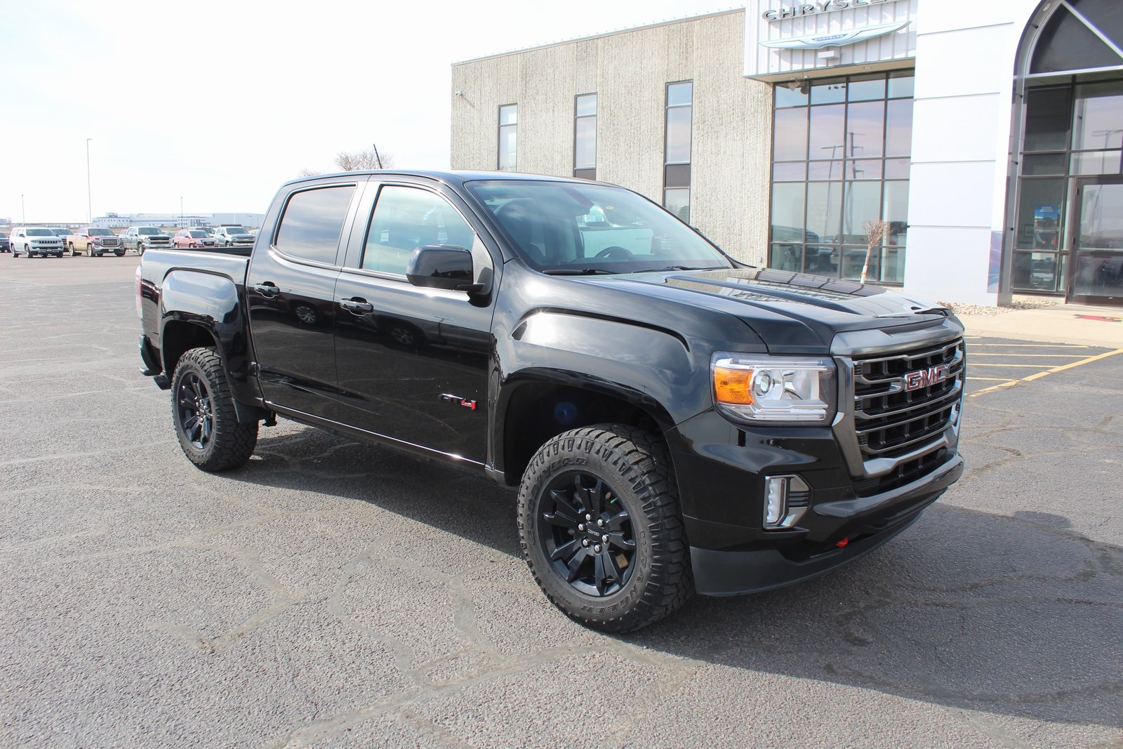 Used 2022 GMC Canyon AT4 with VIN 1GTG6FENXN1176558 for sale in Luverne, Minnesota