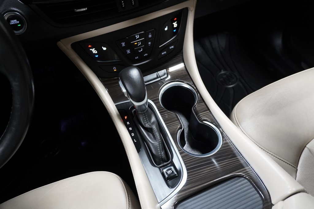2019 Buick Envision Essence photo 17