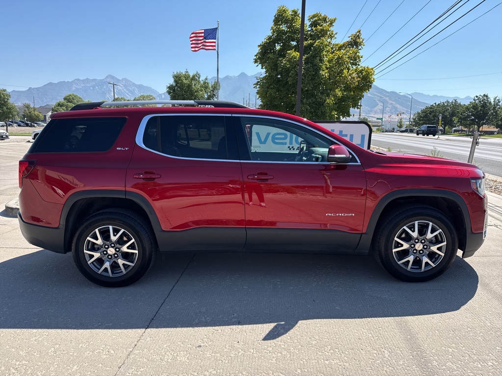 2023 Gmc Acadia SLT photo 2