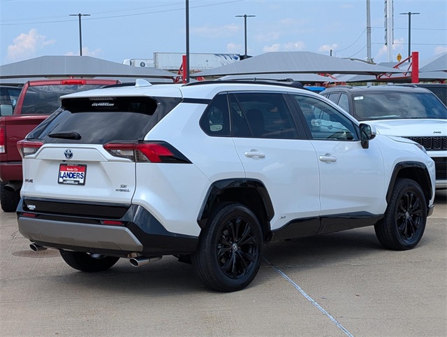 2023 Toyota RAV4 Hybrid SE photo 4