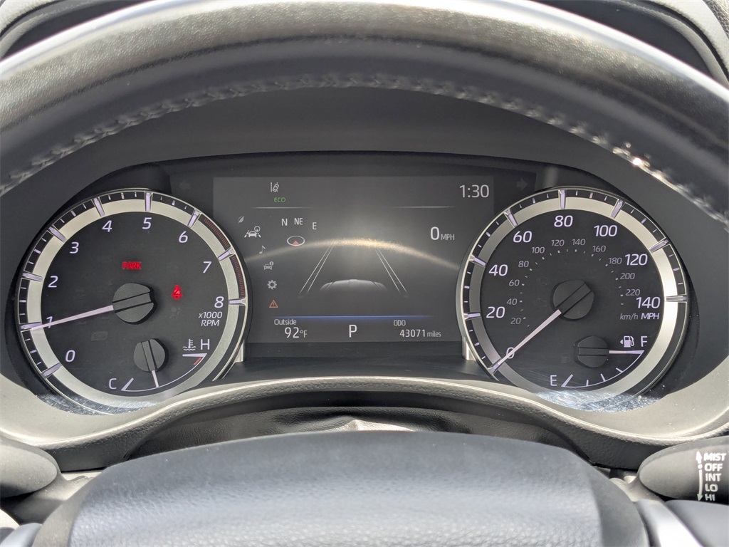 2023 Toyota Highlander LE photo 27
