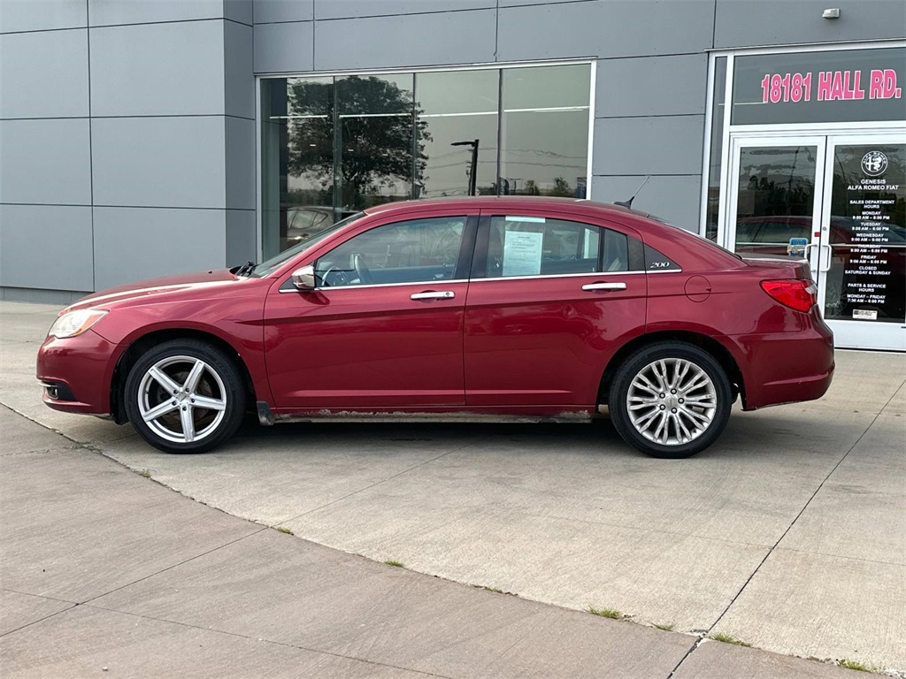 Used 2011 Chrysler 200 Limited with VIN 1C3BC2FB5BN568663 for sale in Macomb, MI