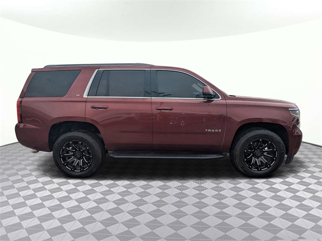 2016 Chevrolet Tahoe LT photo 2