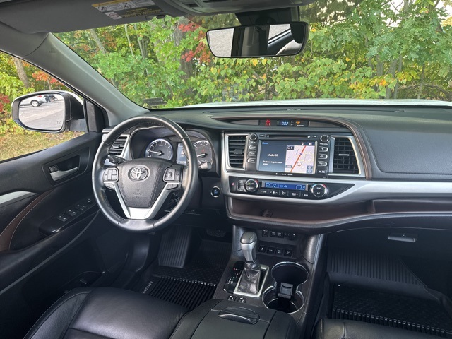 2018 Toyota Highlander XLE photo 13
