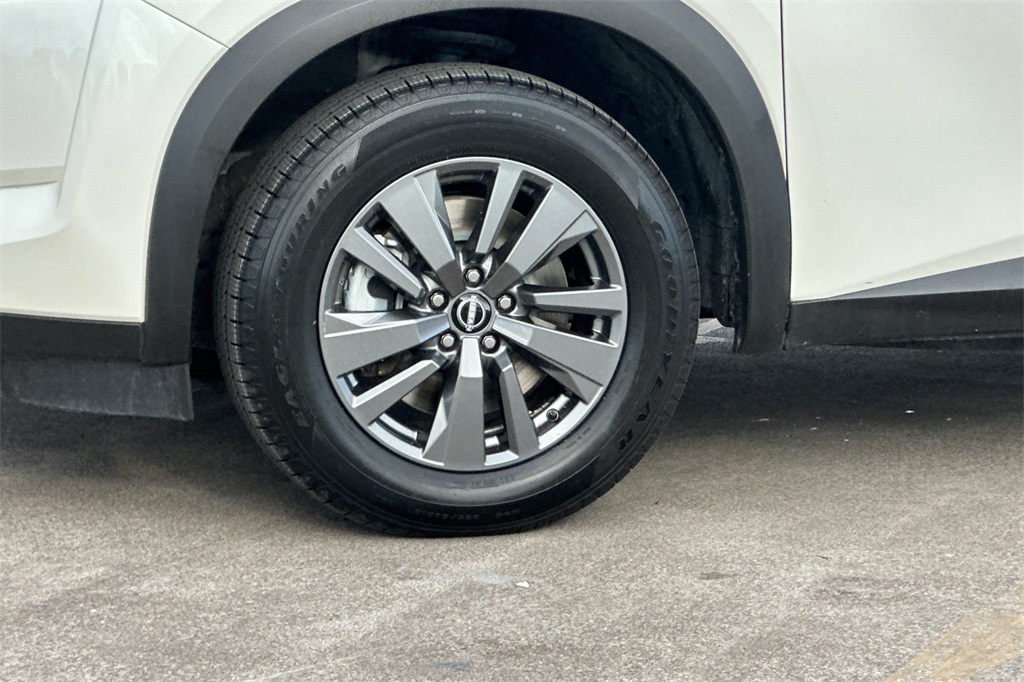 2024 Nissan Pathfinder SV photo 30