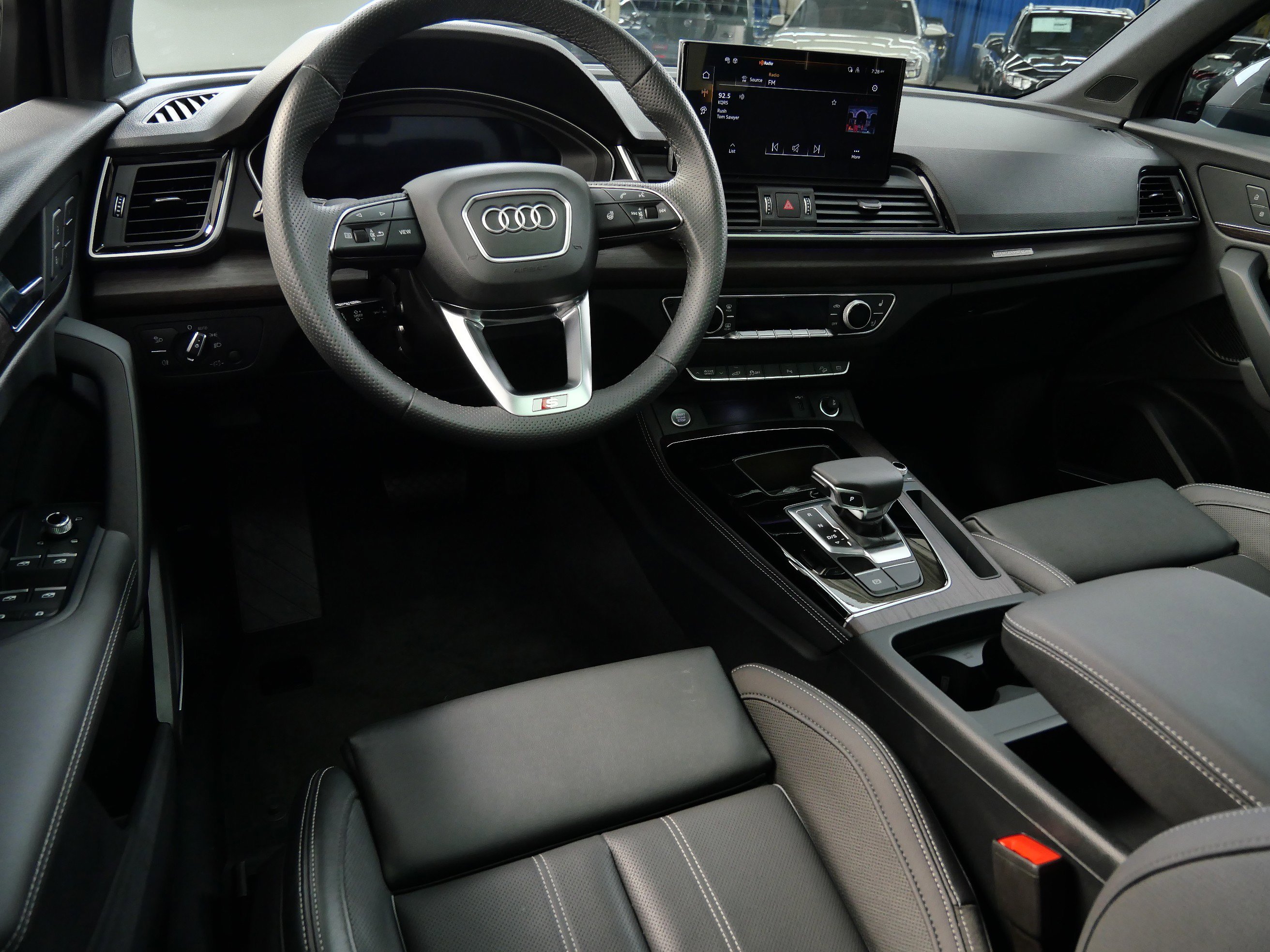 Used 2025 Audi Q5 Premium Plus with VIN WA1E2AFYXS2047220 for sale in Minnetonka, Minnesota