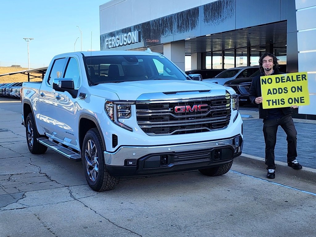 2026 GMC Sierra 1500 SLT's photo