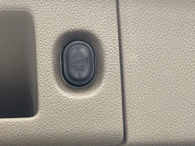 2016 Chevrolet Tahoe LT photo 8
