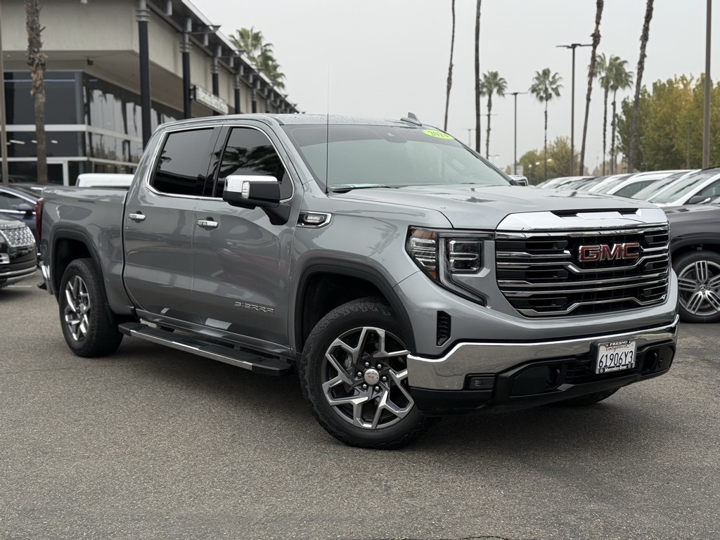 2024 GMC Sierra 1500 SLT's photo
