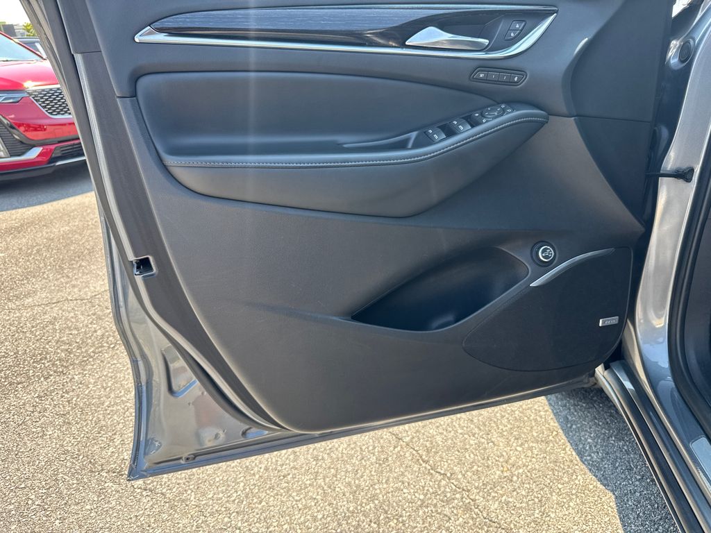 2021 Buick Enclave Avenir photo 11