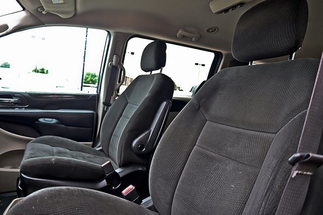 2016 Dodge Grand Caravan SE photo 30