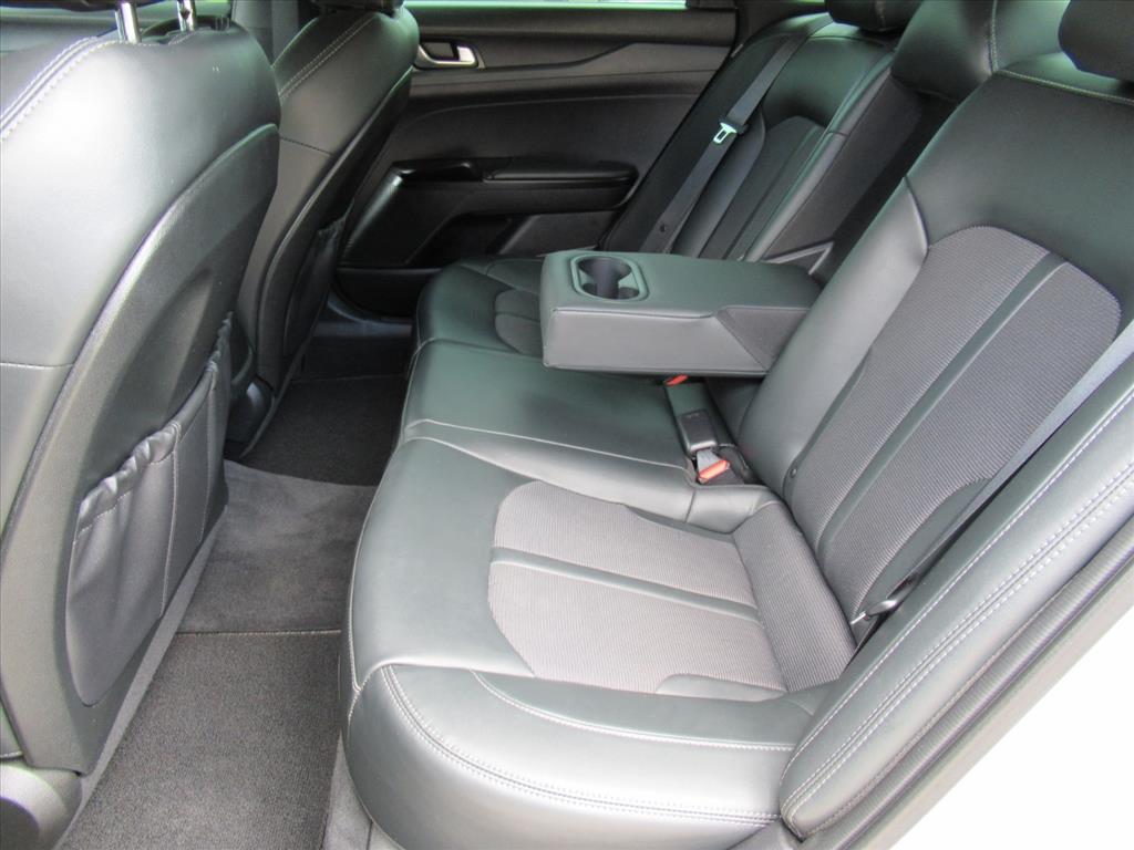 2022 Kia K5 GT-Line photo 27