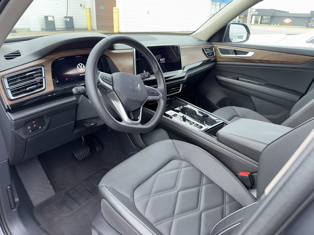 2024 Volkswagen Atlas SE Technology photo 5