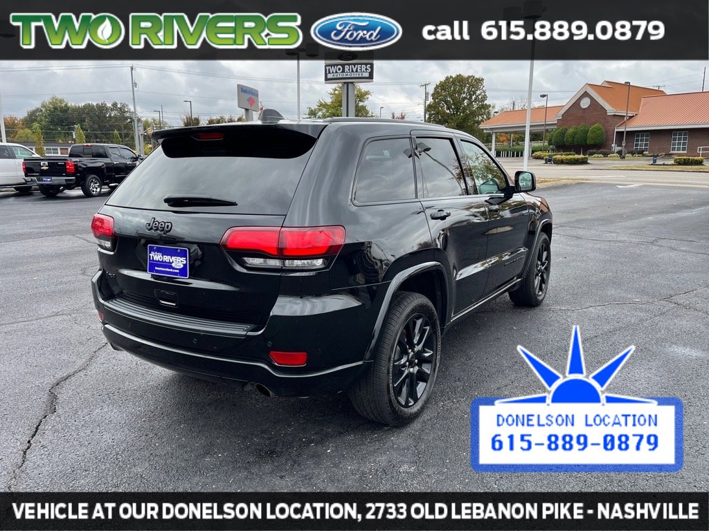 2018 Jeep Grand Cherokee Altitude photo 2