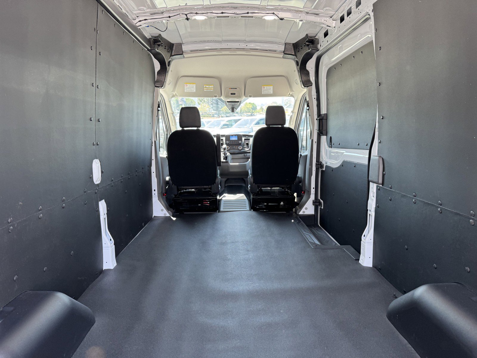 2025 Ford Transit photo 9