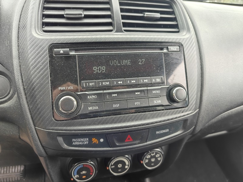 2015 Mitsubishi Outlander Sport ES photo 14