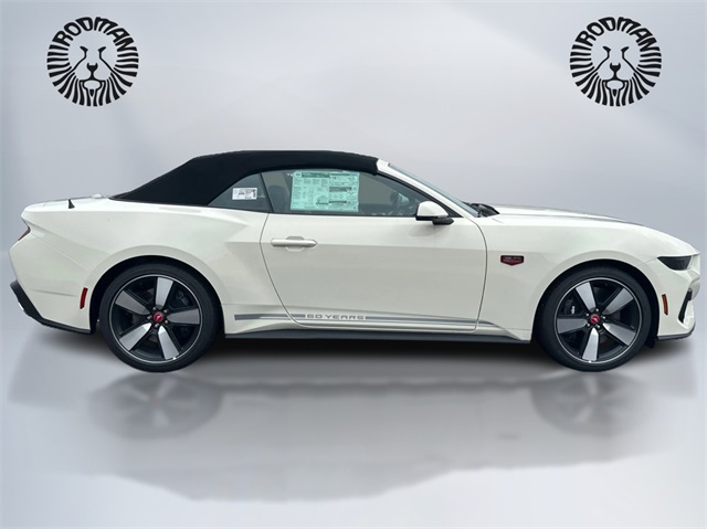 2025 Ford Mustang GT Premium Convertible photo 4