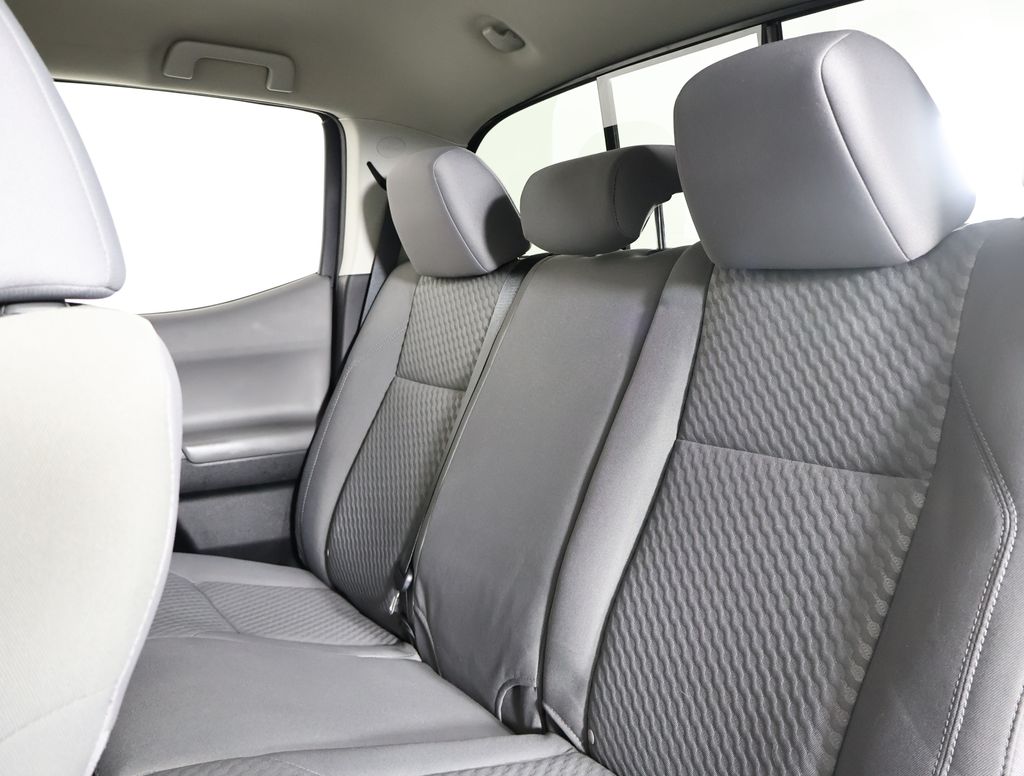 2021 Toyota Tacoma SR5 photo 12