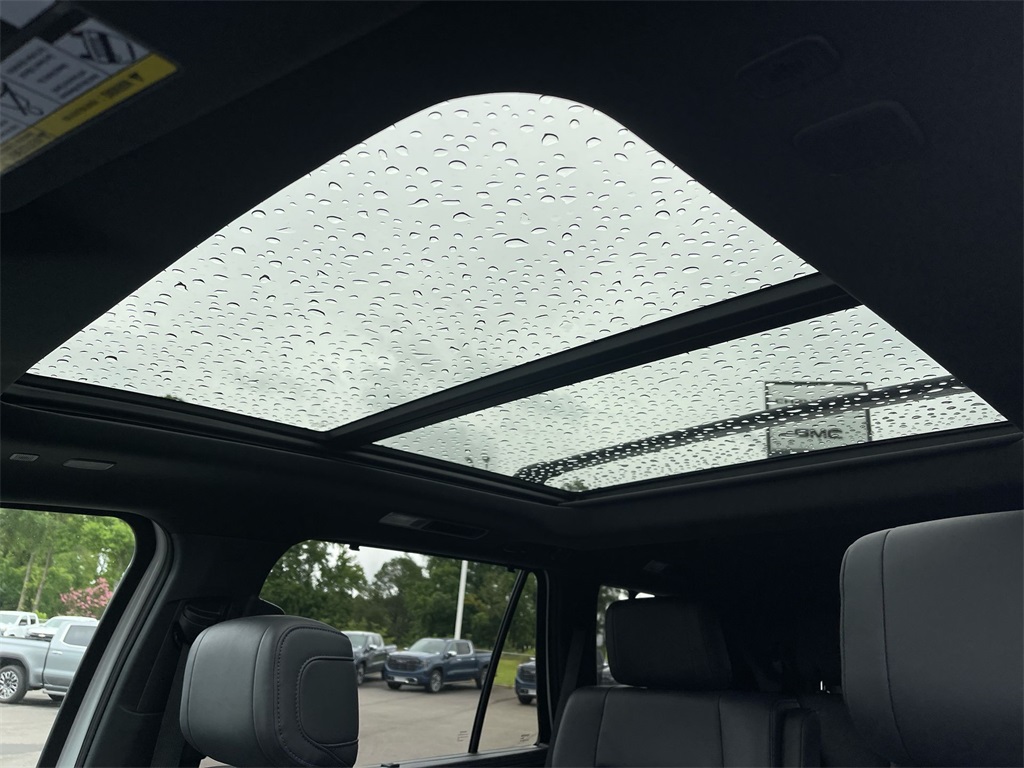 2025 Toyota Sequoia Platinum photo 8