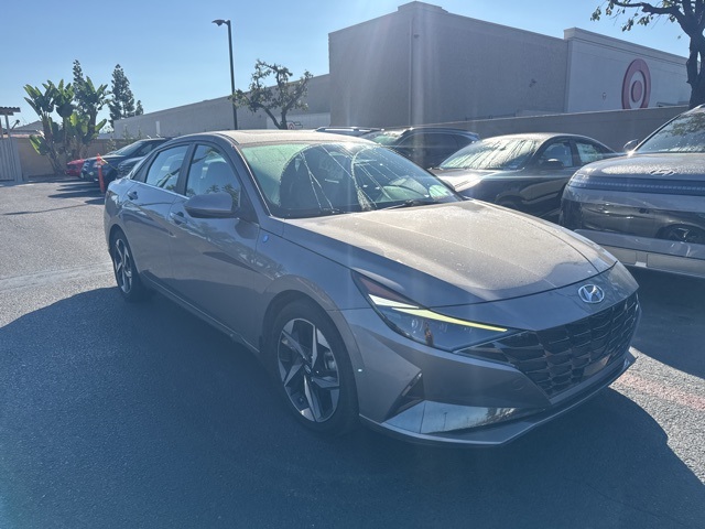 2022 Hyundai Elantra Hybrid Limited photo 3