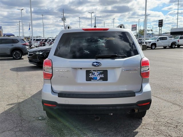 2015 Subaru Forester 2.5i Premium photo 4
